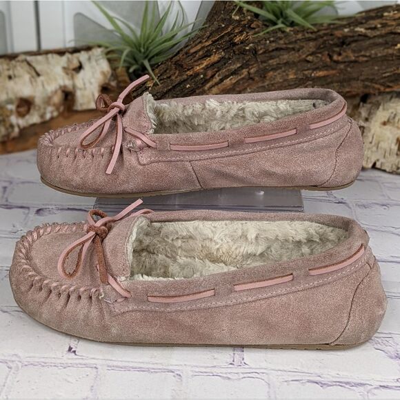 Minnetonka Rose Pink Suede Faux Fur Slipper - Picture 4 of 9